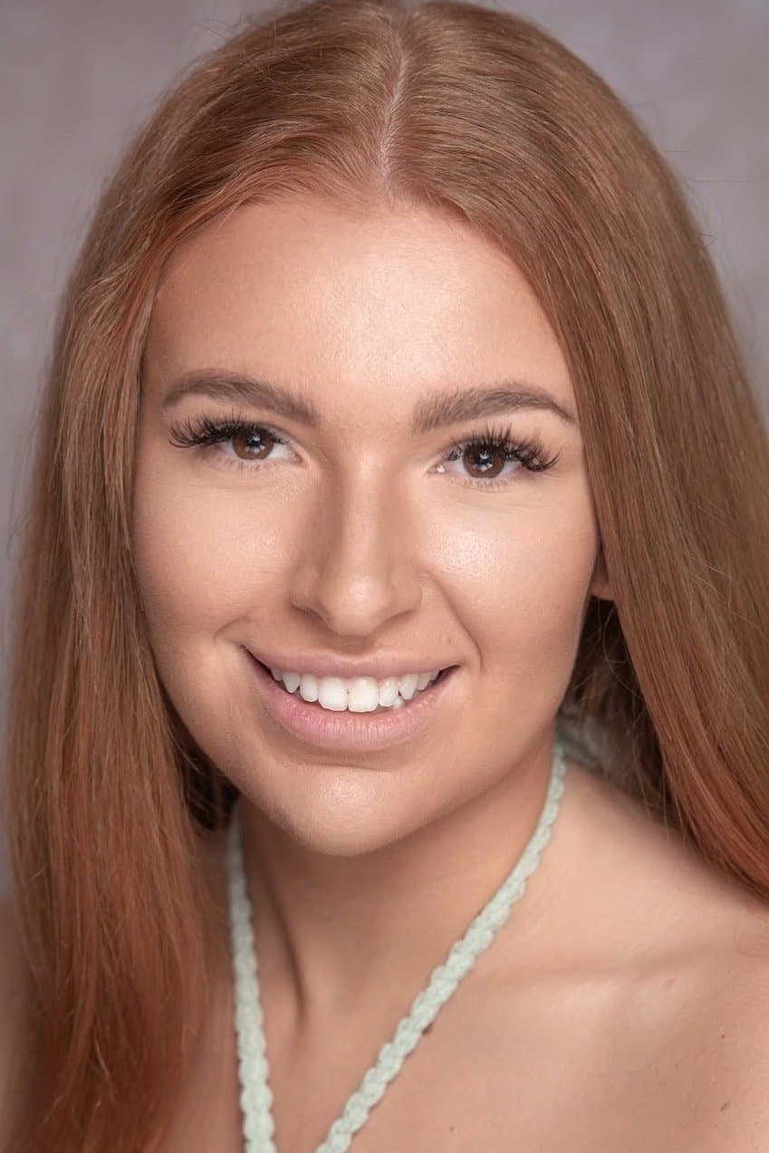Chloe Adams