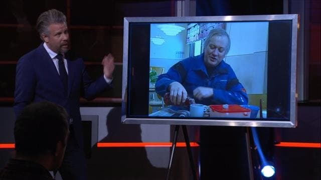 Jonny Holm del 2 – rekvisita och inramning