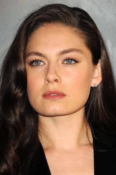 Alexa Davalos