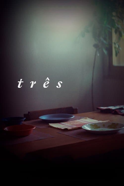 Três