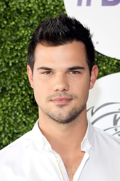 Taylor Lautner